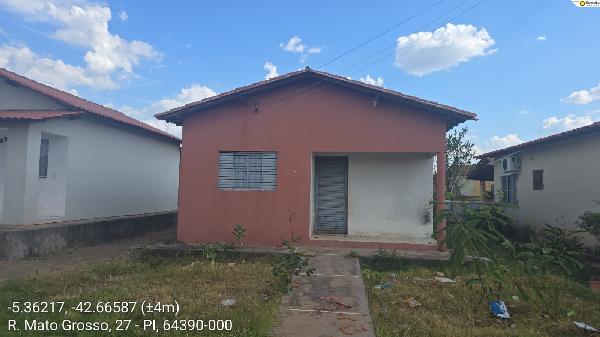 Vende-se em Demerval Lobao-PI  Casa, 54.69 de área total, 54.69 de área privativa, 205.00 de área do terreno,  2_qto(s), varanda, a.serv, WC, 1_sala(s), cozinha, Terraco.