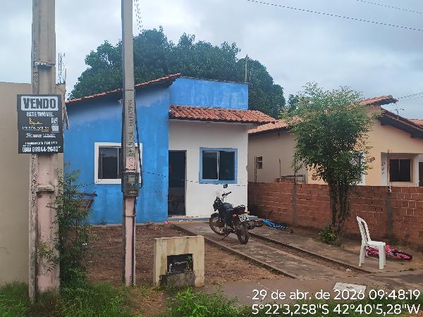 Vende-se em Demerval Lobao-PI  Casa, 42.00 de área total, 42.00 de área privativa, 136.00 de área do terreno,  2_qto(s), a.serv, WC, 1_sala(s), cozinha, 1_vaga(s) de garagem.