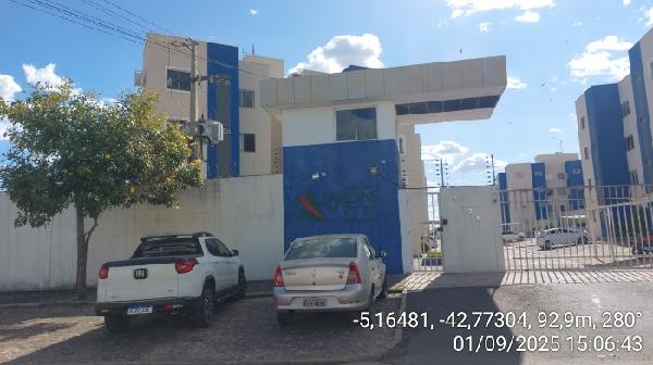 Vende-se em Teresina-PI  apto, 57.25 de área total, 45.00 de área privativa,  2_qto(s), WC, 1_sala(s), cozinha, 1_vaga(s) de garagem.