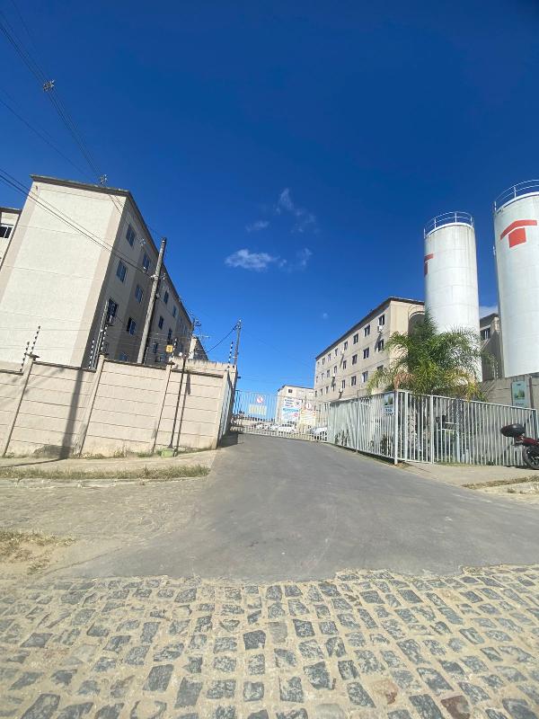 Vende-se em Jaboatao Dos Guararapes-PE  apto, 76.75 de área total, 41.79 de área privativa,  2_qto(s), a.serv, WC, 1_sala(s), cozinha, 1_vaga(s) de garagem.