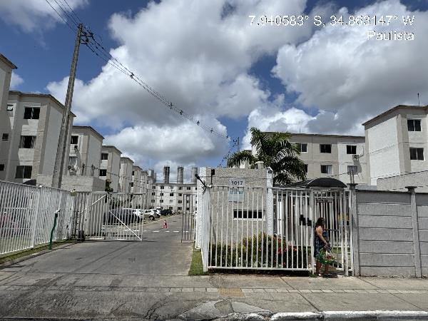Vende-se em Paulista-PE  apto, 80.19 de área total, 41.79 de área privativa,  2_qto(s), a.serv, WC, 1_sala(s), cozinha.