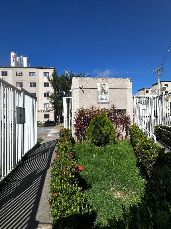 Vende-se em Jaboatao Dos Guararapes-PE  apto, 77.79 de área total, 41.79 de área privativa,  2_qto(s), WC, 1_sala(s), cozinha.