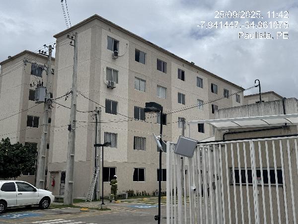 Vende-se em Paulista-PE  apto, 47.39 de área total, 41.79 de área privativa,  1_qto(s), WC, 1_sala(s), cozinha.