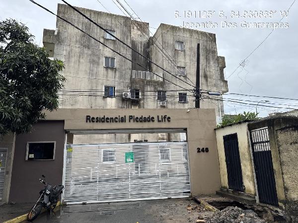 Vende-se em Jaboatao Dos Guararapes-PE  apto, 103.28 de área total, 63.40 de área privativa,  3_qto(s), a.serv, WC, 1_sala(s), cozinha.