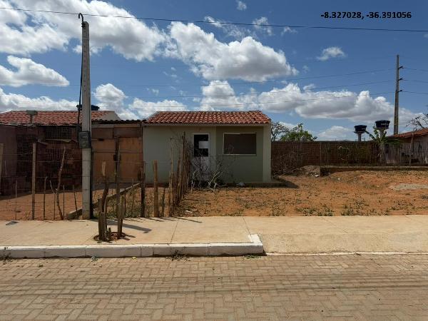 Vende-se em Belo Jardim-PE  Casa, 40.00 de área total, 40.00 de área privativa, 288.07 de área do terreno,  2_qto(s), a.serv, WC, 1_sala(s), cozinha.