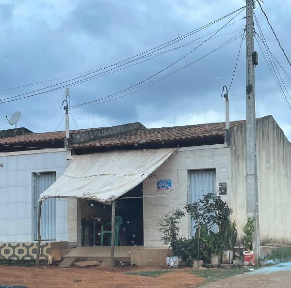 Vende-se em Santa Cruz Da Baixa Verde-PE  Casa, 68.63 de área privativa, 75.00 de área do terreno,  2_qto(s), a.serv, WC, 1_sala(s), cozinha, 1_vaga(s) de garagem.