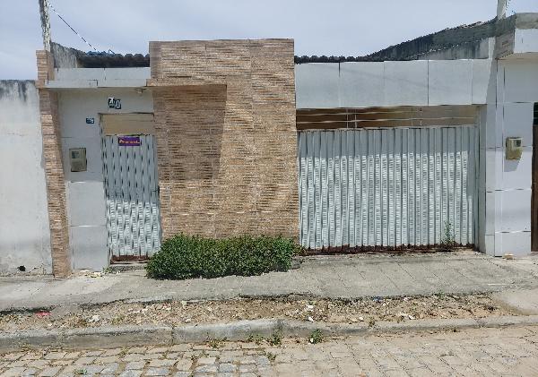 Vende-se em Sao Bento Do Una-PE  Casa, 81.40 de área total, 81.40 de área privativa, 92.40 de área do terreno,  2_qto(s), a.serv, WC, 2_sala(s), cozinha, 1_vaga(s) de garagem.