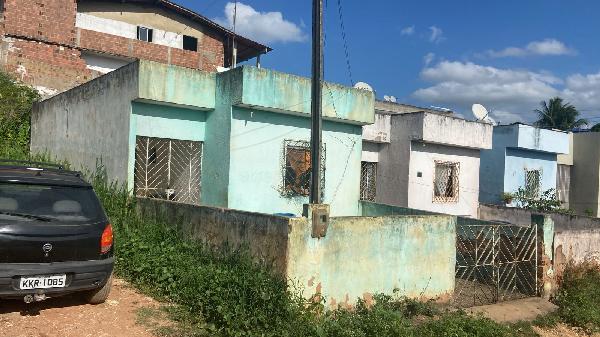 Vende-se em Carpina-PE  Casa, 72.52 de área total, 72.52 de área privativa, 130.38 de área do terreno,  2_qto(s), a.serv, WC, 2_sala(s), cozinha.