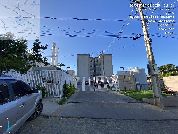 Vende-se em Recife-PE  apto, 79.47 de área total, 41.79 de área privativa,  2_qto(s), WC, 1_sala(s), cozinha.