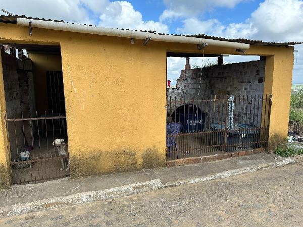 Vende-se em Cha De Alegria-PE  Casa, 50.36 de área privativa, 111.60 de área do terreno,  2_qto(s), a.serv, WC, 1_sala(s), cozinha, Terraco, 1_vaga(s) de garagem.