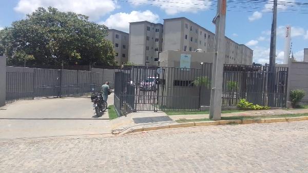 Vende-se em Camaragibe-PE  apto, 96.04 de área total, 41.79 de área privativa,  2_qto(s), a.serv, WC, 1_sala(s), cozinha.