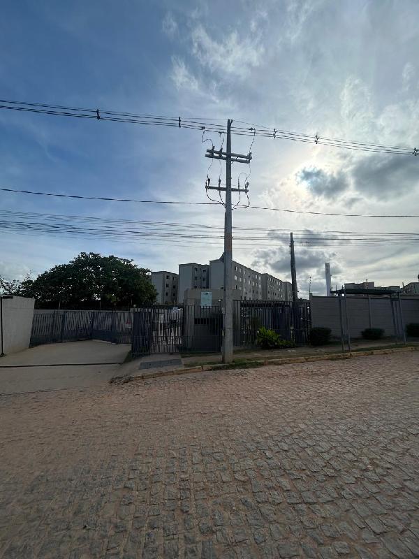Vende-se em Camaragibe-PE  apto, 96.04 de área total, 41.79 de área privativa,  2_qto(s), a.serv, WC, 1_sala(s), cozinha.