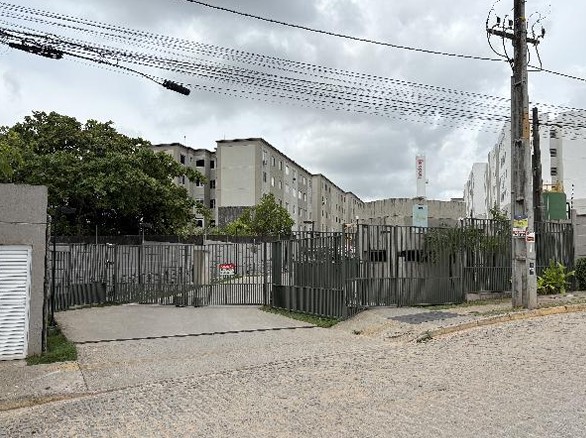 Vende-se em Camaragibe-PE  apto, 41.79 de área privativa,  2_qto(s), a.serv, WC, 1_sala(s), cozinha.