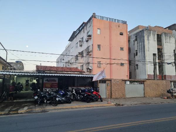 Vende-se em Olinda-PE  apto, 86.68 de área total, 60.94 de área privativa,  2_qto(s), a.serv, WC, 1_sala(s), cozinha.