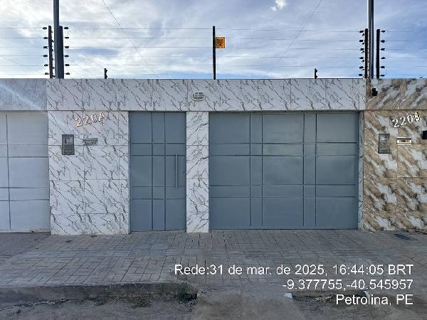 Vende-se em Petrolina-PE  Casa, 93.07 de área total, 93.07 de área privativa, 160.50 de área do terreno,  3_qto(s), a.serv, WC, 1_sala(s), cozinha, Terraco, 1_vaga(s) de garagem.