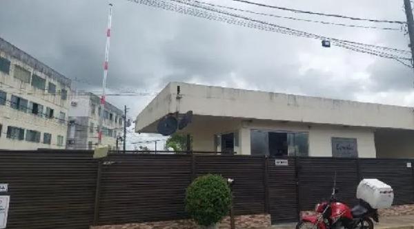 Vende-se em Jaboatao Dos Guararapes-PE  apto, 57.24 de área total, 50.36 de área privativa,  2_qto(s), WC, 1_sala(s), cozinha.