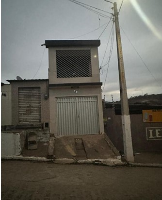 Vende-se em Camutanga-PE  Casa, 62.25 de área total, 62.25 de área privativa, 114.61 de área do terreno,  2_qto(s), WC, 1_sala(s), cozinha, Terraco, 1_vaga(s) de garagem.