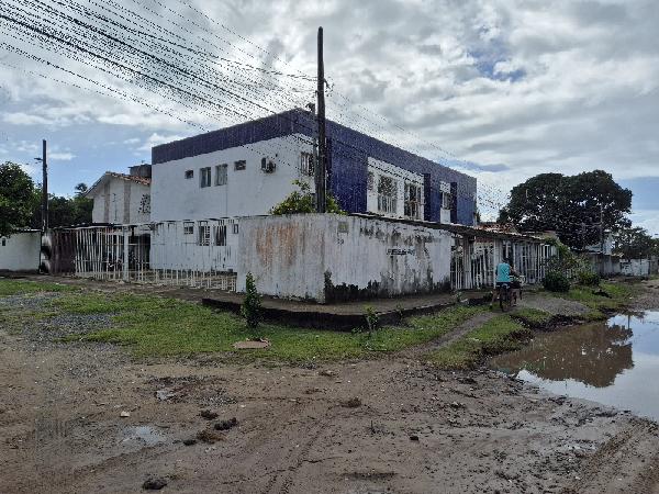 Vende-se em Paulista-PE  apto, 80.57 de área total, 61.75 de área privativa,  3_qto(s), a.serv, WC, 1_sala(s), 1 lavabo(s), cozinha, Terraco, 1_vaga(s) de garagem.