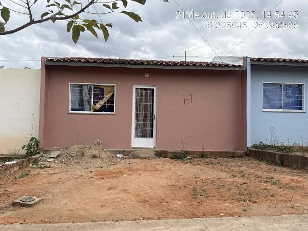 Vende-se em Belo Jardim-PE  Casa, 40.00 de área total, 40.00 de área privativa, 148.20 de área do terreno,  2_qto(s), a.serv, WC, 1_sala(s), cozinha.