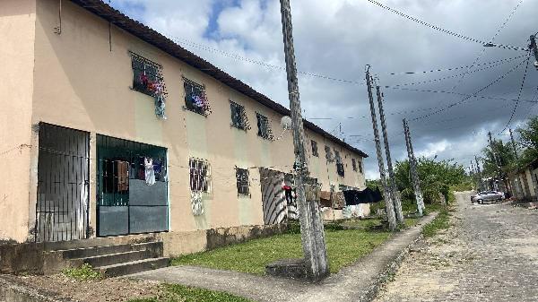 Vende-se em Igarassu-PE  apto, 47.39 de área total, 45.81 de área privativa,  2_qto(s), a.serv, WC, 1_sala(s), cozinha, 1_vaga(s) de garagem.