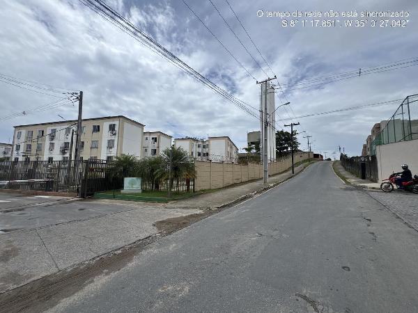 Vende-se em Camaragibe-PE  apto, 65.41 de área total, 41.67 de área privativa,  2_qto(s), WC, 1_sala(s), cozinha.