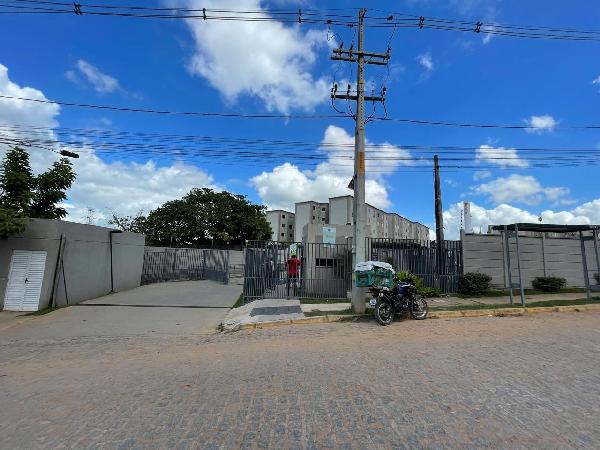 Vende-se em Camaragibe-PE  apto, 96.04 de área total, 41.79 de área privativa,  2_qto(s), a.serv, WC, 1_sala(s), cozinha.