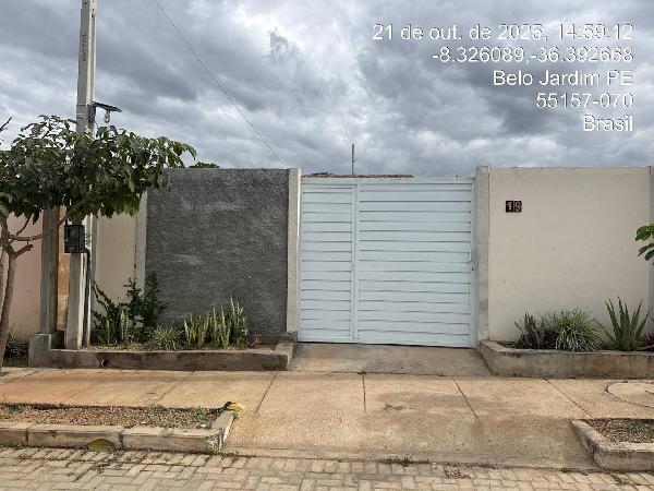 Vende-se em Belo Jardim-PE  Casa, 40.00 de área total, 40.00 de área privativa, 205.30 de área do terreno,  2_qto(s), a.serv, WC, 1_sala(s), cozinha.