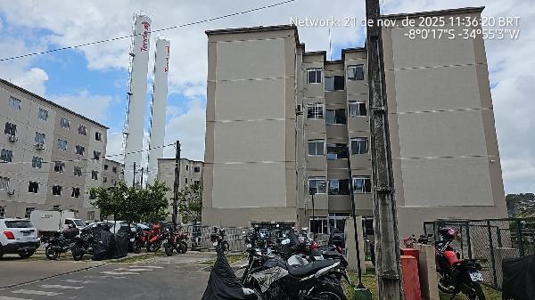 Vende-se em Recife-PE  apto, 79.47 de área total, 41.79 de área privativa,  2_qto(s), a.serv, WC, 1_sala(s), cozinha, 1_vaga(s) de garagem.