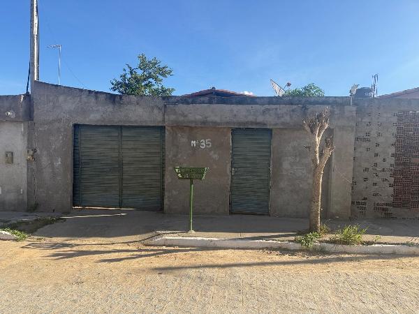 Vende-se em Belo Jardim-PE  Casa, 50.00 de área total, 50.00 de área privativa, 148.20 de área do terreno,  2_qto(s), WC, 1_sala(s), cozinha, Terraco, 1_vaga(s) de garagem.