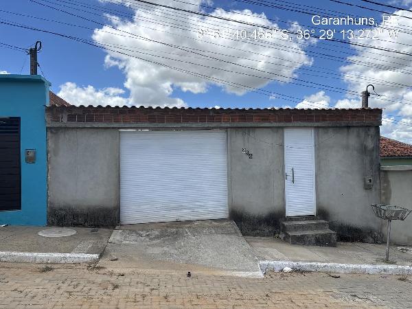 Vende-se em Garanhuns-PE  Casa, 46.30 de área total, 46.30 de área privativa, 159.60 de área do terreno,  2_qto(s), a.serv, WC, 1_sala(s), cozinha.