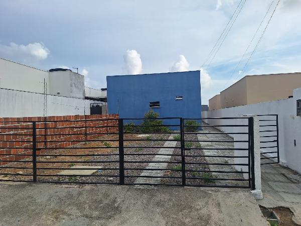 Vende-se em Igarassu-PE  Casa, 100.00 de área total, 45.00 de área privativa, 100.00 de área do terreno,  2_qto(s), varanda, a.serv, WC, 1_sala(s), cozinha, 1_vaga(s) de garagem.