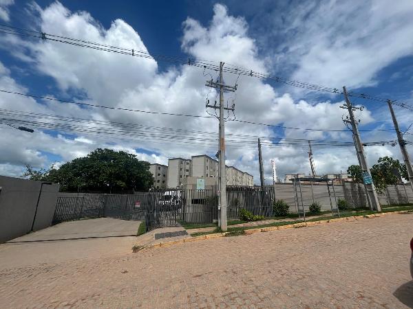 Vende-se em Camaragibe-PE  apto, 96.04 de área total, 41.79 de área privativa,  2_qto(s), a.serv, WC, 2_sala(s), cozinha.