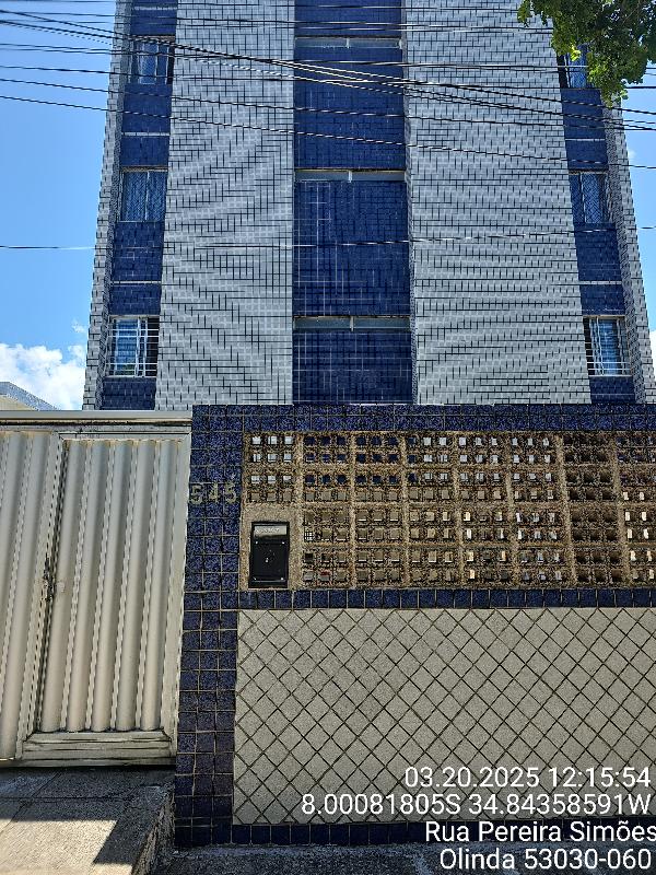Vende-se em Olinda-PE  apto, 111.72 de área total, 79.20 de área privativa,  3_qto(s), a.serv, WC, WC Emp, 1_sala(s), cozinha.
