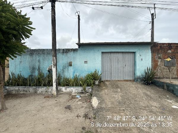 Vende-se em Igarassu-PE  Casa, 49.03 de área total, 49.03 de área privativa, 618.75 de área do terreno,  2_qto(s), a.serv, WC, 1_sala(s), cozinha, 1_vaga(s) de garagem.