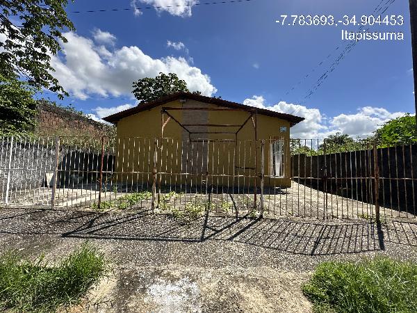 Vende-se em Itapissuma-PE  Casa, 53.60 de área privativa, 360.00 de área do terreno,  3_qto(s), a.serv, WC, 1_sala(s), 1 lavabo(s), cozinha, Terraco, 1_vaga(s) de garagem.