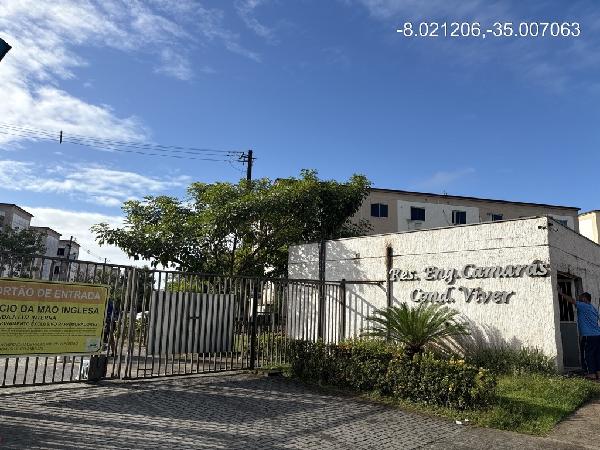 Vende-se em Camaragibe-PE  apto, 64.92 de área total, 41.67 de área privativa,  2_qto(s), WC, 1_sala(s), cozinha, 1_vaga(s) de garagem.