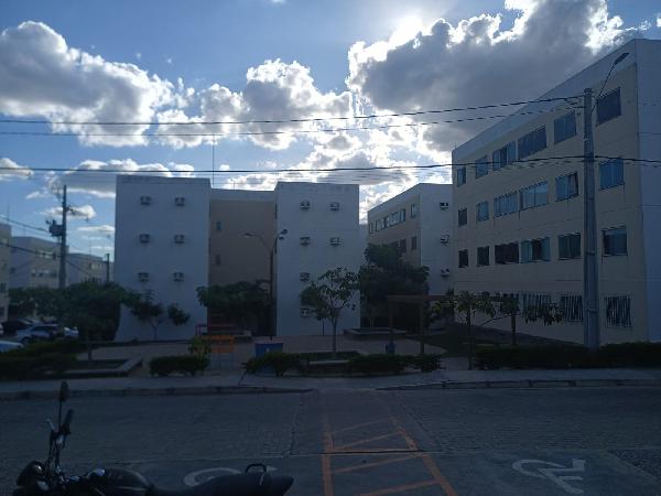 Vende-se em Caruaru-PE  apto, 57.53 de área total, 50.43 de área privativa,  2_qto(s), WC, 1_sala(s), cozinha.