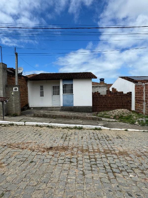 Vende-se em Belo Jardim-PE  Casa, 60.21 de área total, 60.21 de área privativa, 140.00 de área do terreno,  2_qto(s), a.serv, WC, 1_sala(s), cozinha, Terraco.