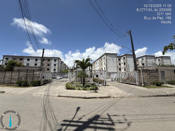 Vende-se em Jaboatao Dos Guararapes-PE  apto, 68.38 de área total, 41.56 de área privativa,  2_qto(s), WC, 1_sala(s), cozinha.