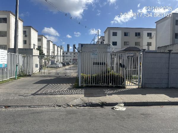 Vende-se em Paulista-PE  apto, 80.19 de área total, 41.79 de área privativa,  2_qto(s), a.serv, WC, 1_sala(s), cozinha, 1_vaga(s) de garagem.