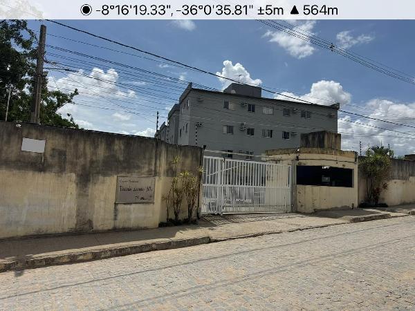 Vende-se em Caruaru-PE  apto, 49.07 de área total, 43.05 de área privativa,  2_qto(s), WC, 1_sala(s), cozinha.
