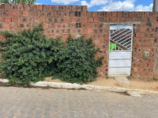 Vende-se em Cha De Alegria-PE  Casa, 50.36 de área total, 84.00 de área privativa, 126.00 de área do terreno,  2_qto(s), WC, 1_sala(s), cozinha, Terraco.