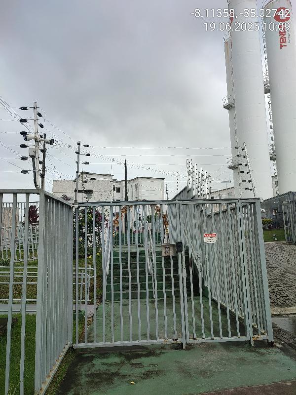 Vende-se em Jaboatao Dos Guararapes-PE  apto, 87.30 de área total, 41.79 de área privativa,  2_qto(s), a.serv, WC, 1_sala(s), cozinha, 1_vaga(s) de garagem.