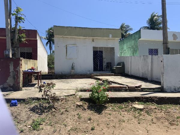 Vende-se em Lagoa Do Carro-PE  Casa, 67.65 de área privativa, 130.57 de área do terreno,  3_qto(s), a.serv, WC, 1_sala(s), cozinha, Terraco, 1_vaga(s) de garagem.