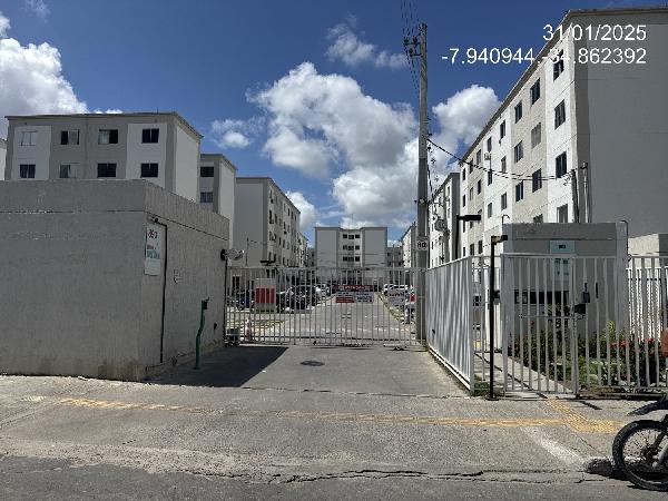 Vende-se em Paulista-PE  apto, 77.94 de área total, 41.79 de área privativa,  2_qto(s), WC, 1_sala(s), cozinha.