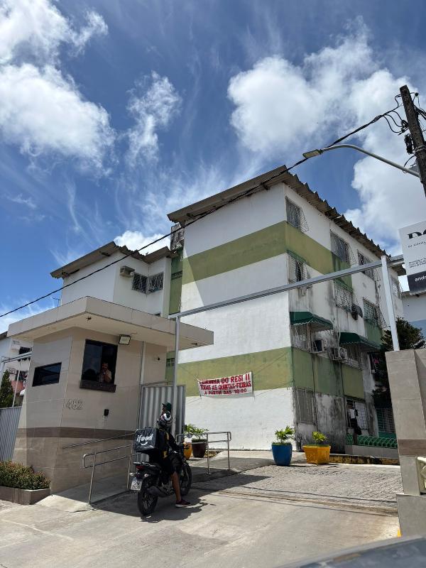 Vende-se em Recife-PE  apto, 47.52 de área privativa,  2_qto(s), WC, 1_sala(s), cozinha.