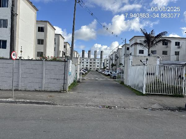 Vende-se em Paulista-PE  apto, 80.19 de área total, 41.79 de área privativa,  2_qto(s), WC, 1_sala(s), cozinha, 1_vaga(s) de garagem.