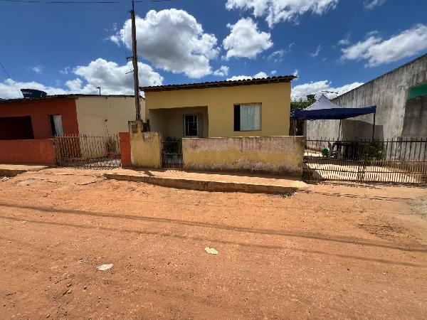 Vende-se em Cha De Alegria-PE  Casa, 50.36 de área privativa, 135.37 de área do terreno,  2_qto(s), a.serv, WC, 1_sala(s), cozinha, 1_vaga(s) de garagem.