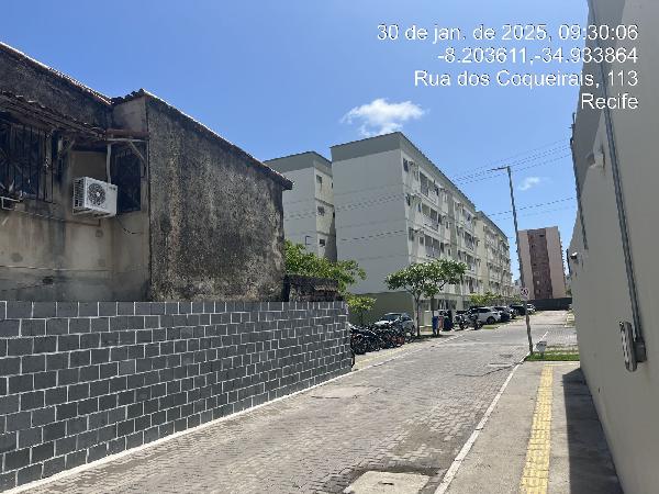 Vende-se em Jaboatao Dos Guararapes-PE  apto, 61.51 de área total, 47.10 de área privativa,  2_qto(s), varanda, a.serv, WC, 1_sala(s), cozinha.