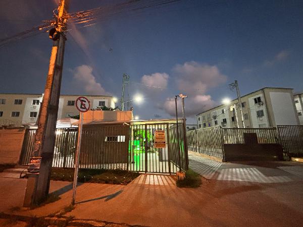 Vende-se em Camaragibe-PE  apto, 65.41 de área total, 41.67 de área privativa,  2_qto(s), WC, 1_sala(s), cozinha.